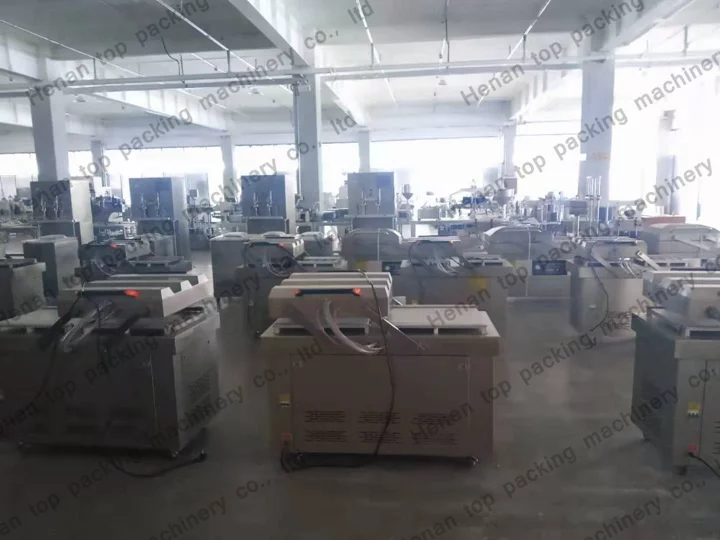 Vacuum packaging machine for business