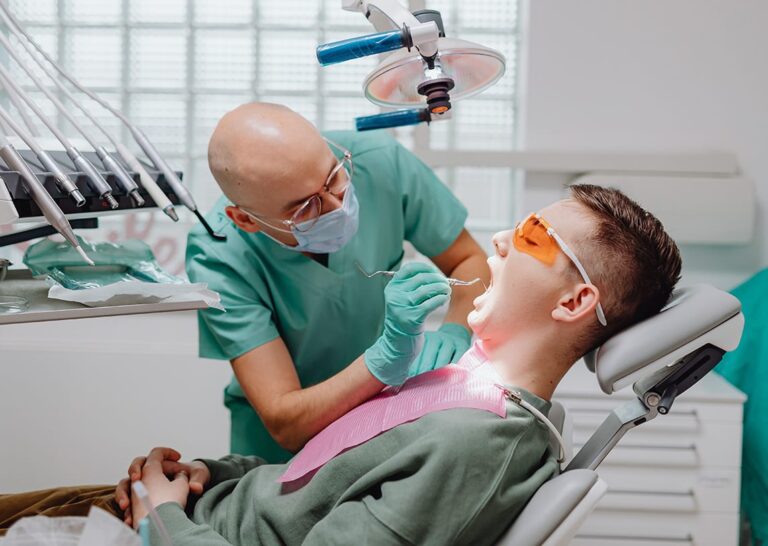 9 tips to keep kids & teens teeth healthy